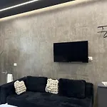 Fael Luxury 아파트호텔 Vlorë