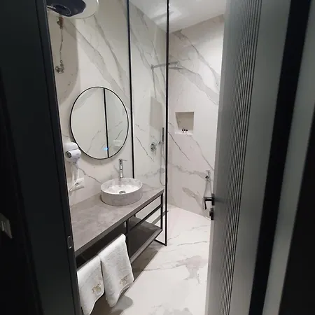 Fael Luxury アパートホテル Vlorë