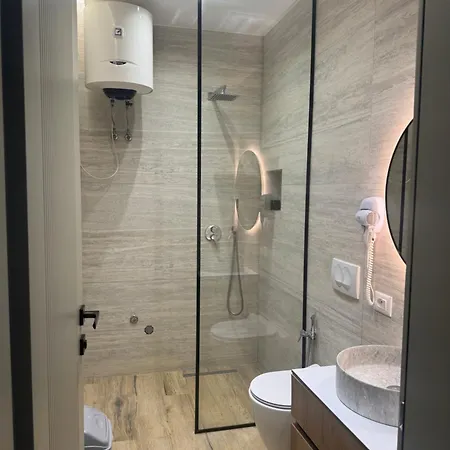 Fael Luxury 3* Vlorë