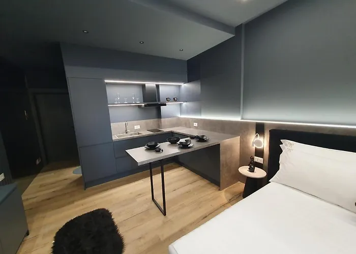 شقة فندقية Fael Luxury فلورا